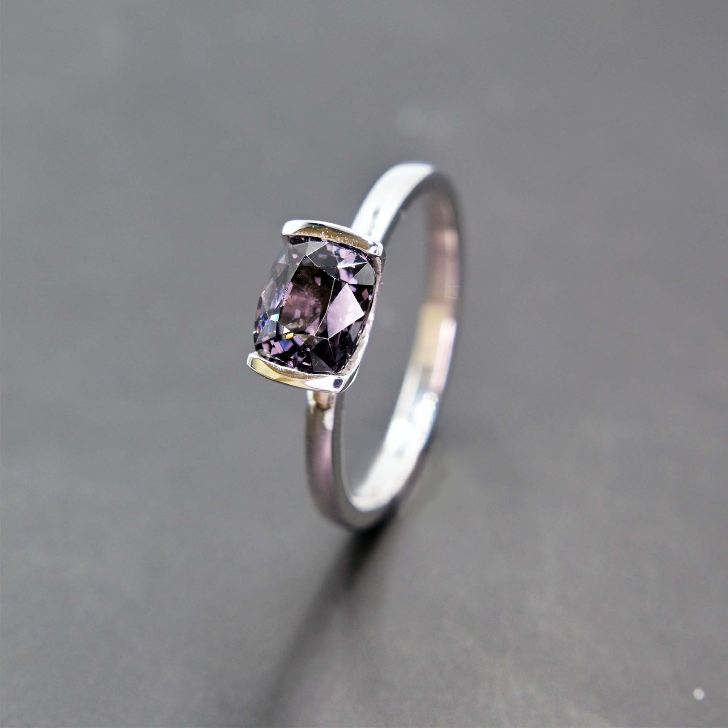 Beatiful spinel ring made by Shiraz Jewelry in Chiang Mai, Thailand