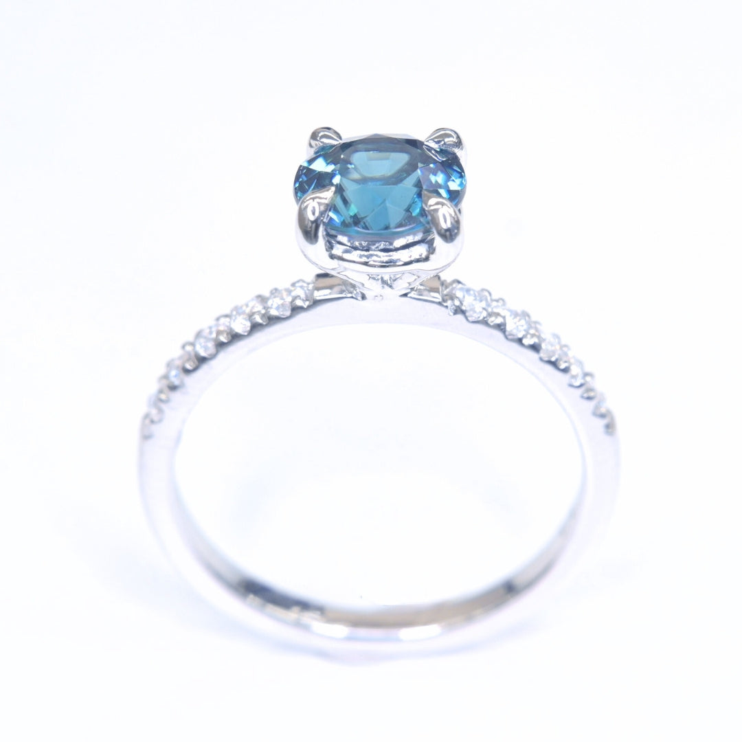 Luxury blue zircon solitaire ring with moissanite band