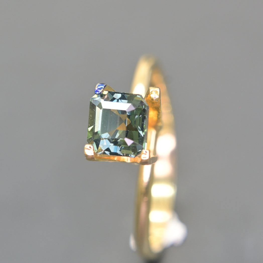 Blue green unheated sapphire gemstone for custom jewelry design