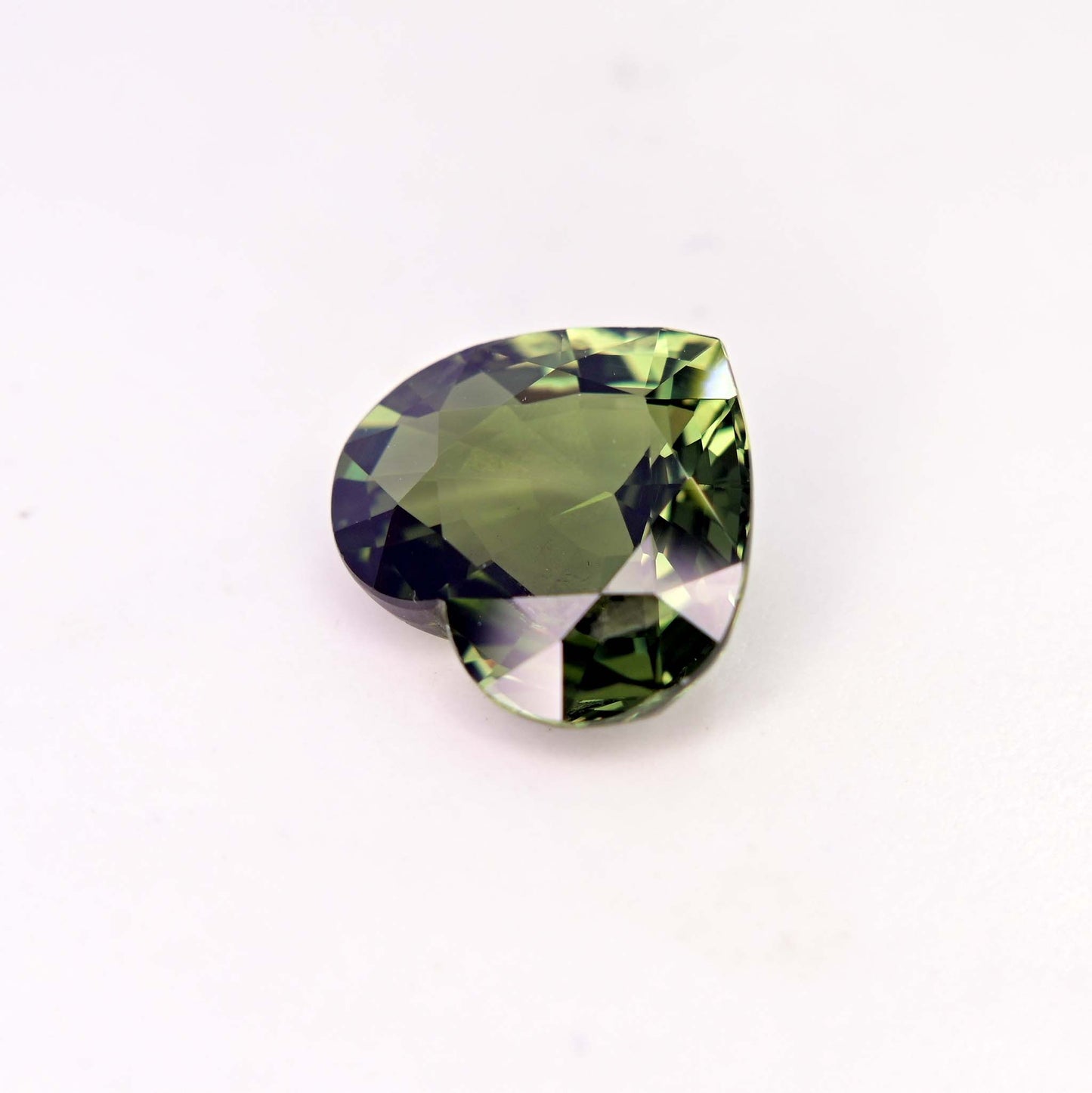 Thai green sapphire heart shape 4.02 carat size - Shiraz Jewelry
