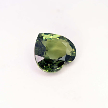 Thai green sapphire heart shape 4.02 carat size - Shiraz Jewelry