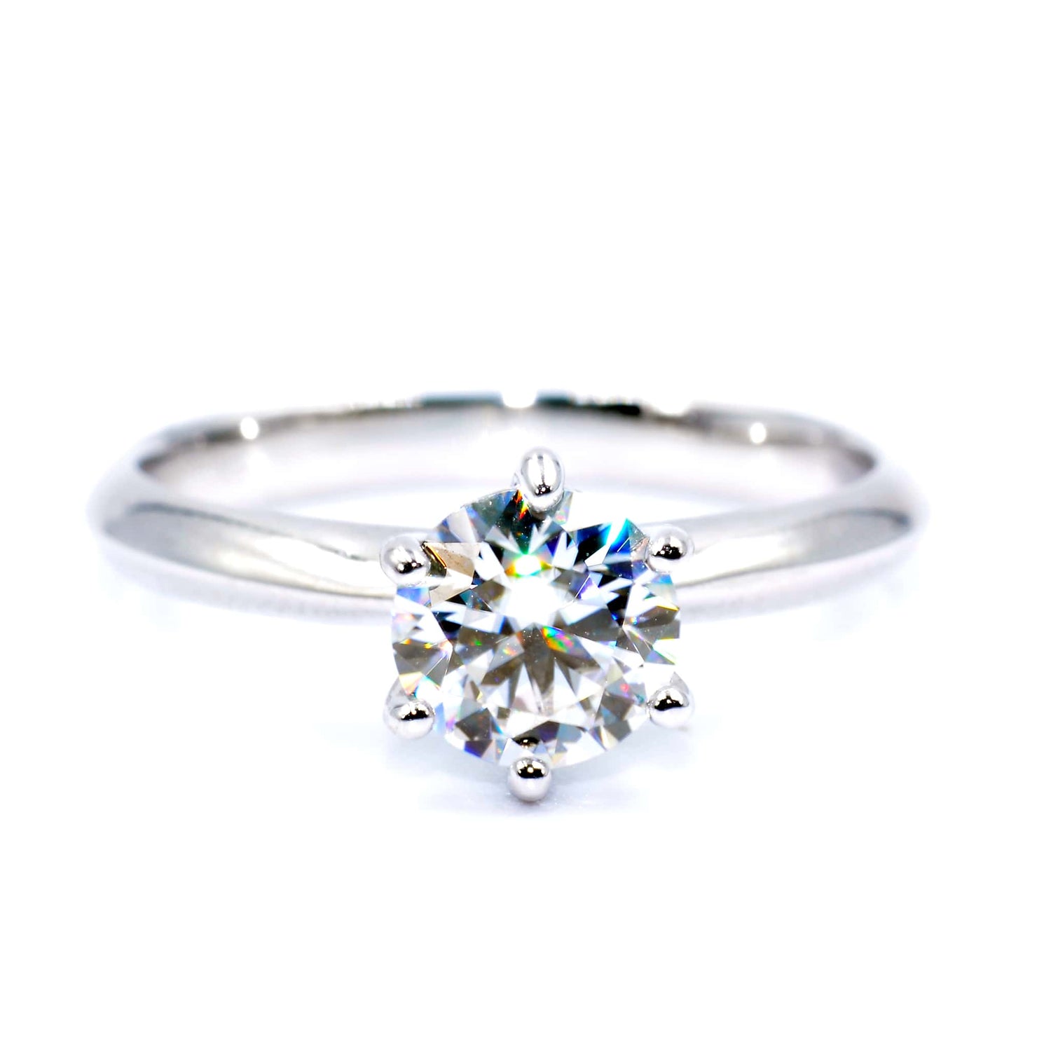 Selected handmade moissanite jewelry for engagement rings and anniversary. Design your own jewelry with us.