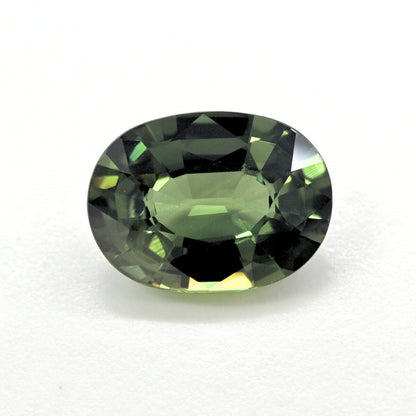 Oval cut 2.35 carat natural green sapphire mined in Thailand, very clean with excellent luster, loose gemstone for jewelry making.