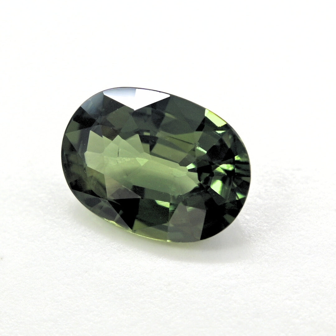 Oval cut 2.35 carat natural green sapphire mined in Thailand, very clean with excellent luster, loose gemstone for jewelry making.