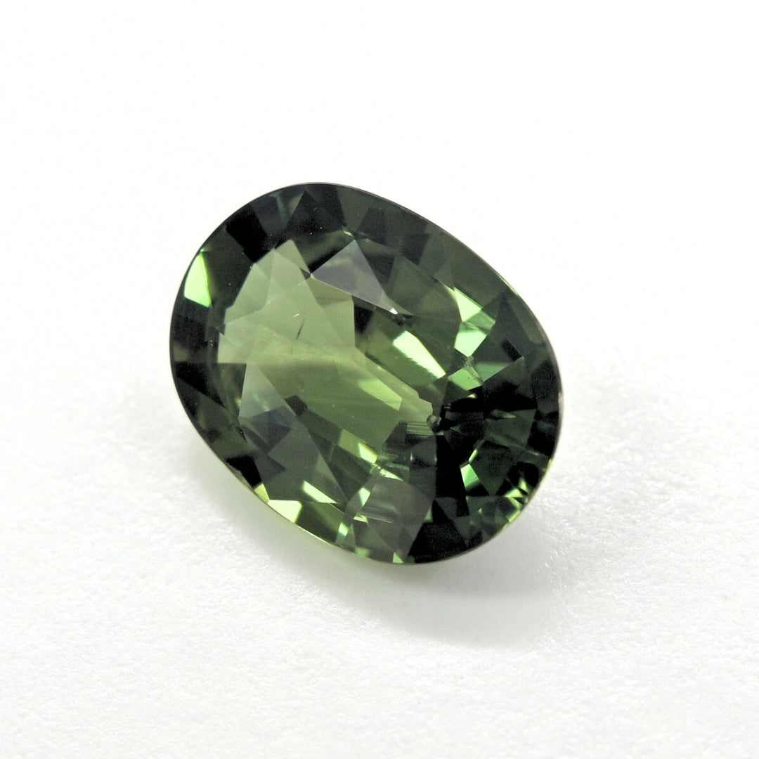 Oval cut 2.35 carat natural green sapphire mined in Thailand, very clean with excellent luster, loose gemstone for jewelry making.