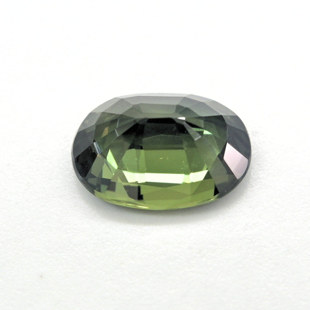 Oval cut 2.35 carat natural green sapphire mined in Thailand, very clean with excellent luster, loose gemstone for jewelry making.
