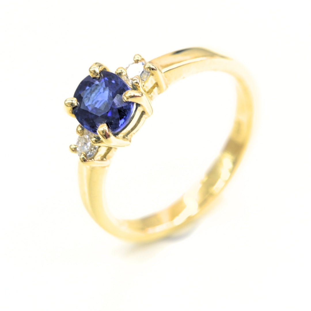 Sapphire Radiance – 18K Gold Ring with Blue Sapphire & Diamonds | Shiraz Jewelry