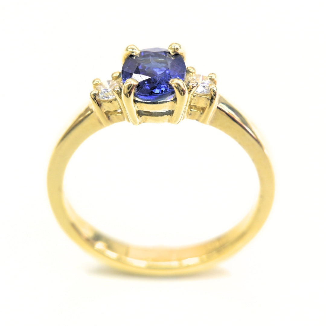 Sapphire Radiance – 18K Gold Ring with Blue Sapphire & Diamonds | Shiraz Jewelry