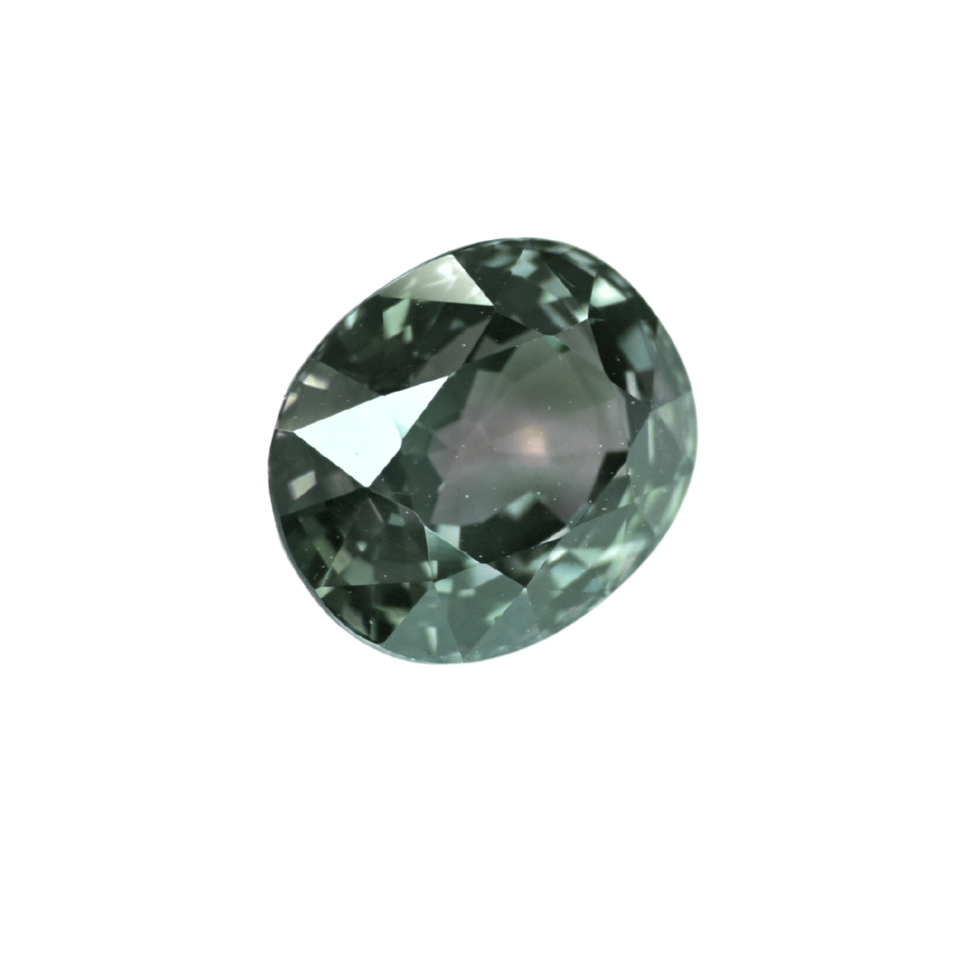 3.21 ct untreated Thai sapphire green blue color close-up