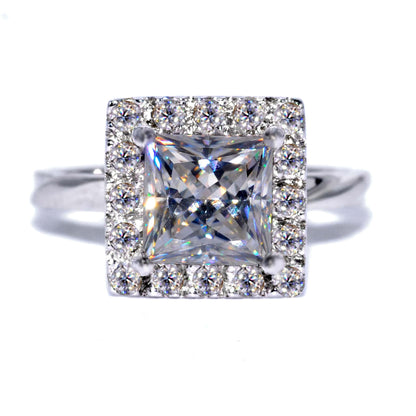 Front view of Shiraz Jewelry's princess cut moissanite ring