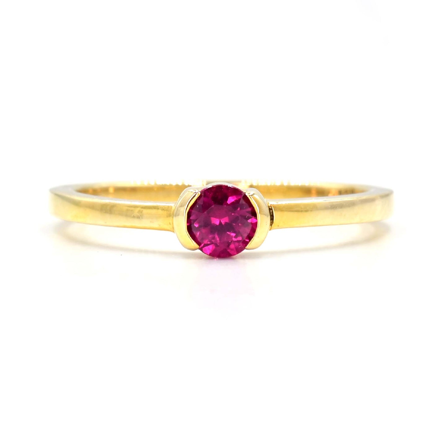 Stunning stack ring with ruby in 18k gold handmade in Chiang Mai, Thailand