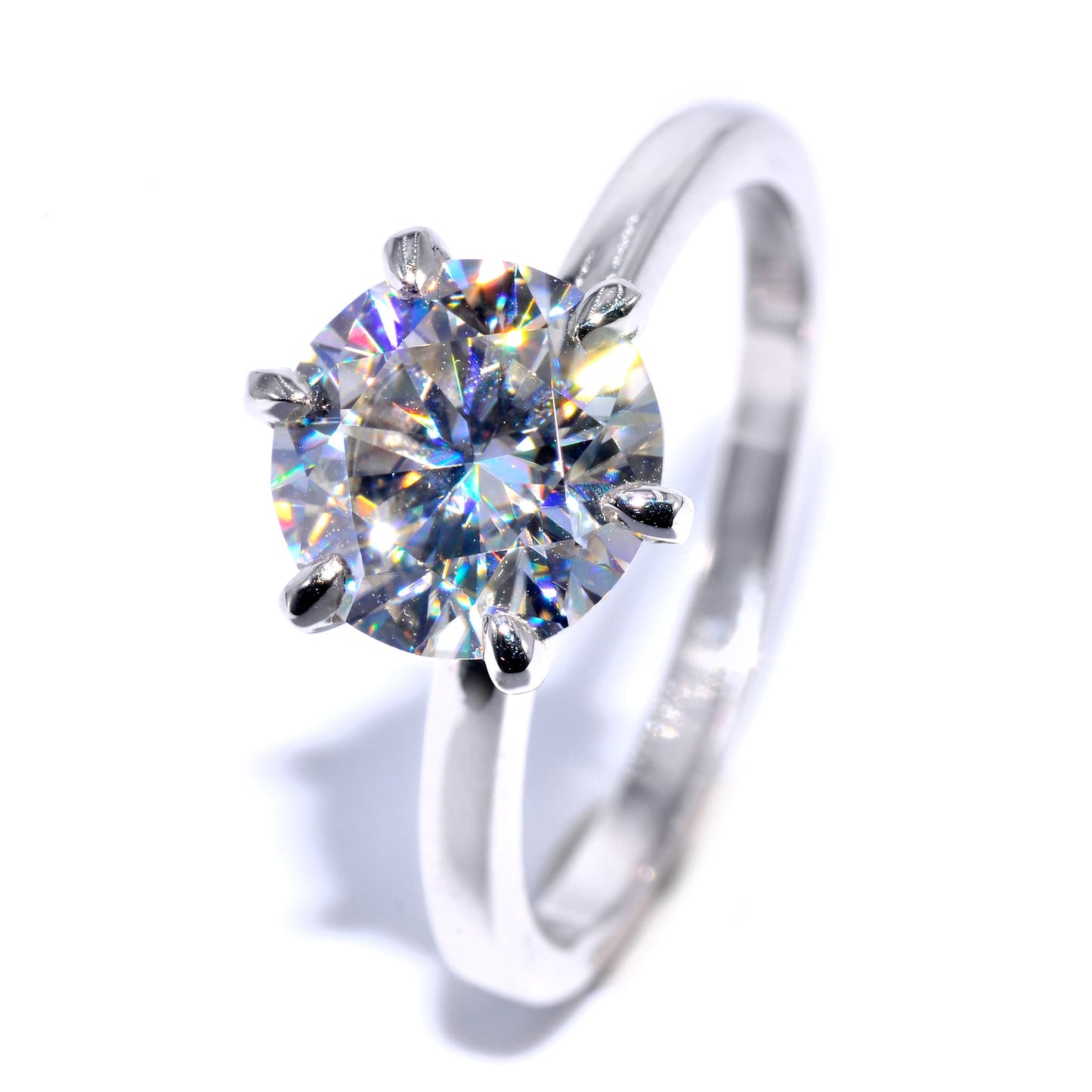 Engagement ring in 18K white gold